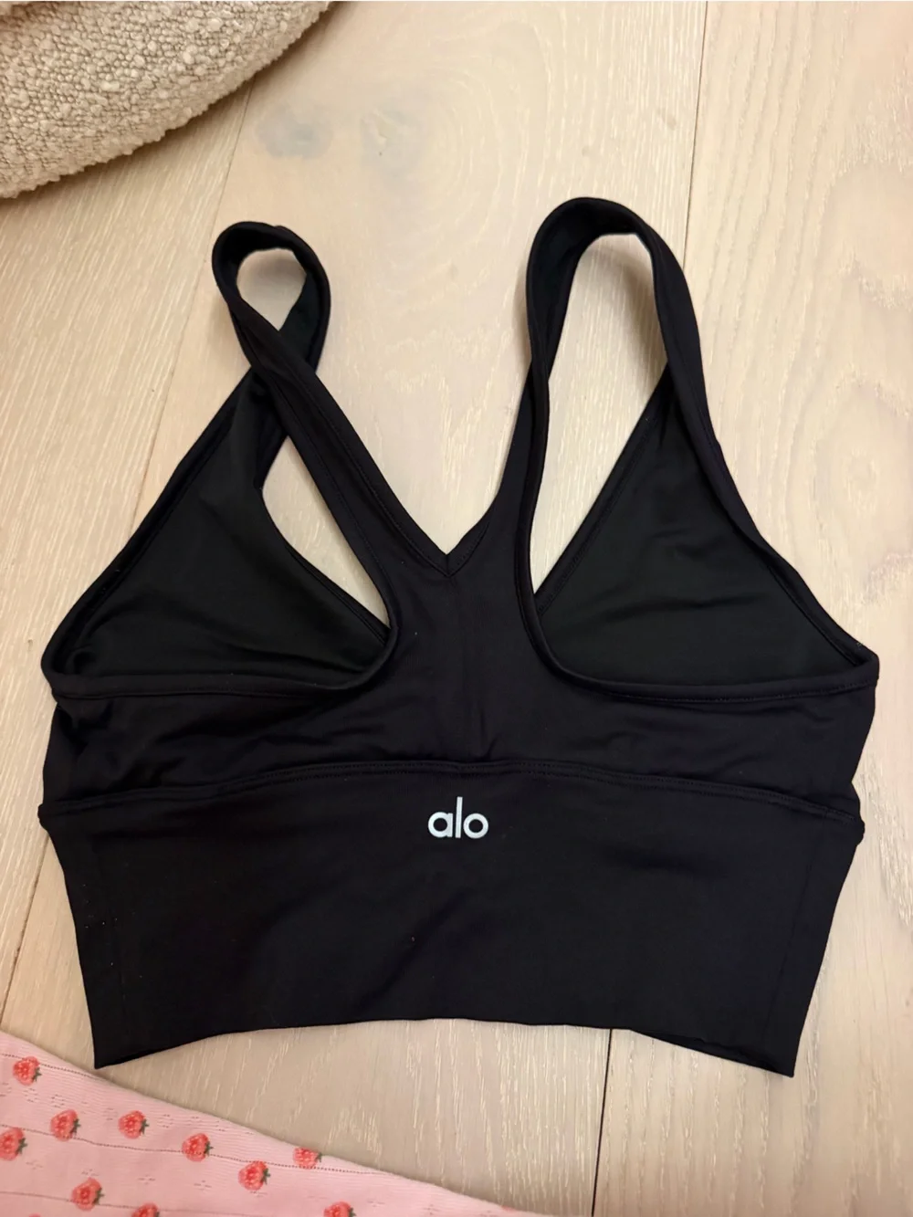 All Black Women's High-Waist Ruched sports bra